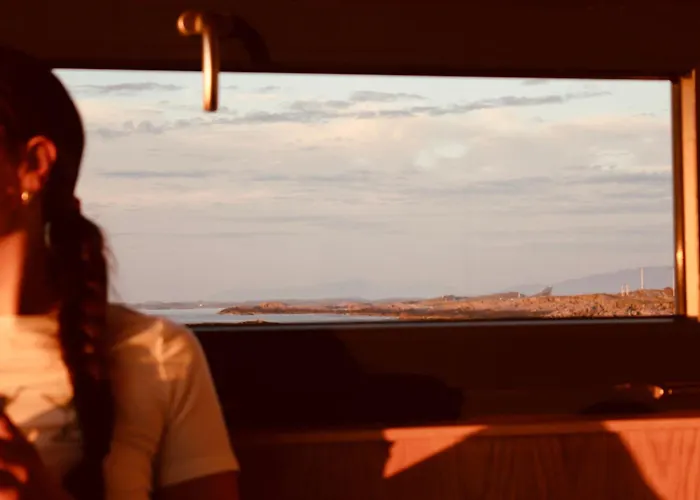 Atlantic Road Sleeping Experience Re-treats Luxe tent Vevang