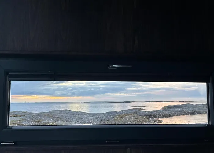 Luxe tent Atlantic Road Sleeping Experience Re-treats Vevang