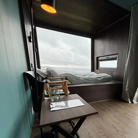 Atlantic Road Sleeping Experience Re-treats Vevang